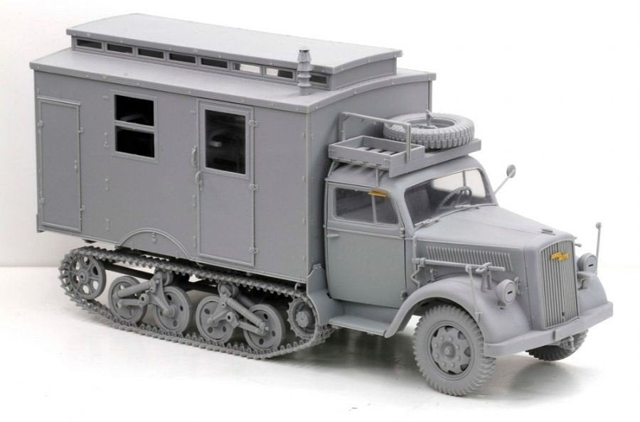 Dragon 6766 Sd.Kfz.3 Ambulance Maultier (1/35) – image 9