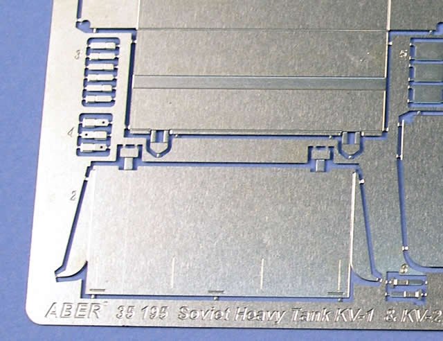 Aber 35195 Russian heavy tank KV-1, KV-2 - vol. 5 - additional set - tool boxes late type for early fenders 1/35 – immagine 2