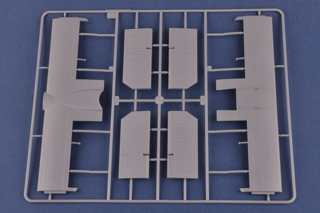 Hobby Boss 83211 B-24J Liberator 1/32 – immagine 14