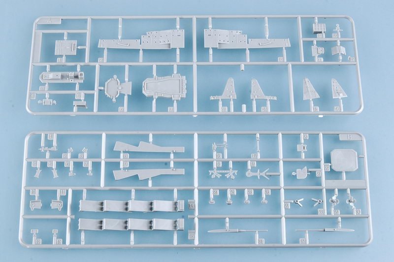 Trumpeter 05723 Croiseur de classe Slava de la marine ukrainienne Vilna Ukraina 1/700 – image 9