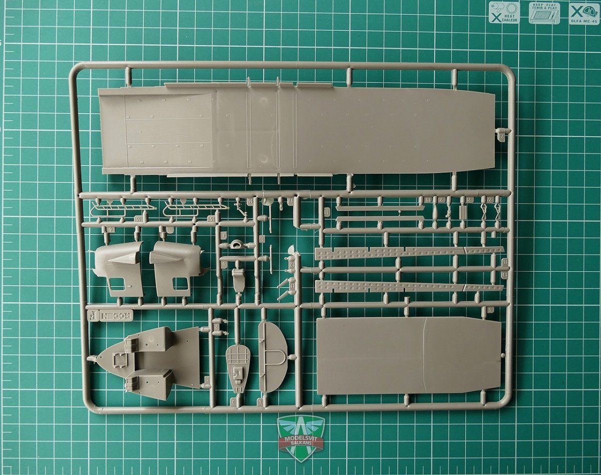 Modelsvit 72008 Antonov An-10 &amp;quot;Ukraine&amp;quot; 1/72 – immagine 3