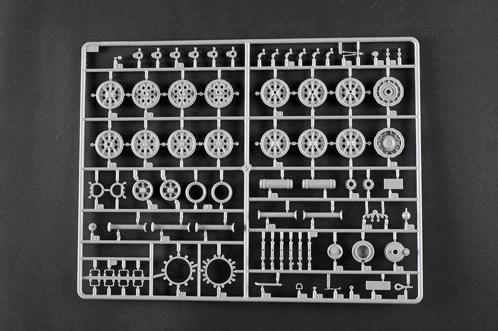 Trumpeter 09575 Schwerer Zugkraftwagen 18 t Sd.Kfz.9 Artillery Version 1/35 – image 18