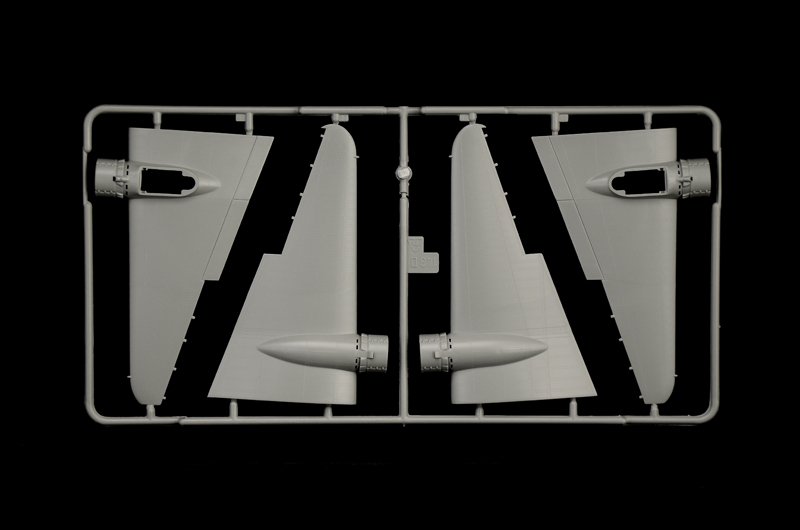Italeri 1447 Fiat BR.20 Cicogna 1/72 – immagine 6