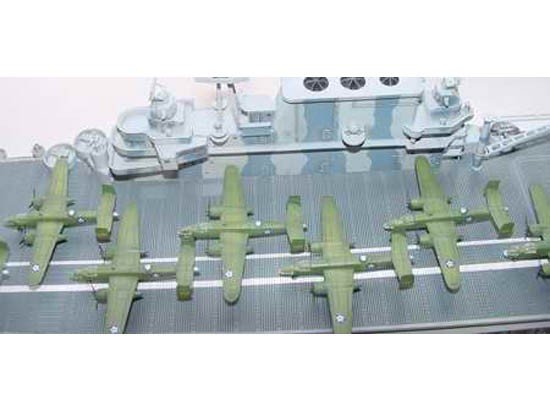 Trumpeter 05601 U.S. Aircraft Carrier CV-8 Hornet 1/350 – immagine 8