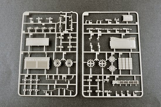 Trumpeter 09547 Russian T-72A Mod 1983 1/35 – image 16