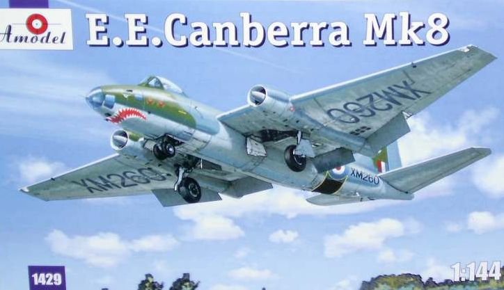 Modèle 01429 EE Camberra Mk 8 (1/144)