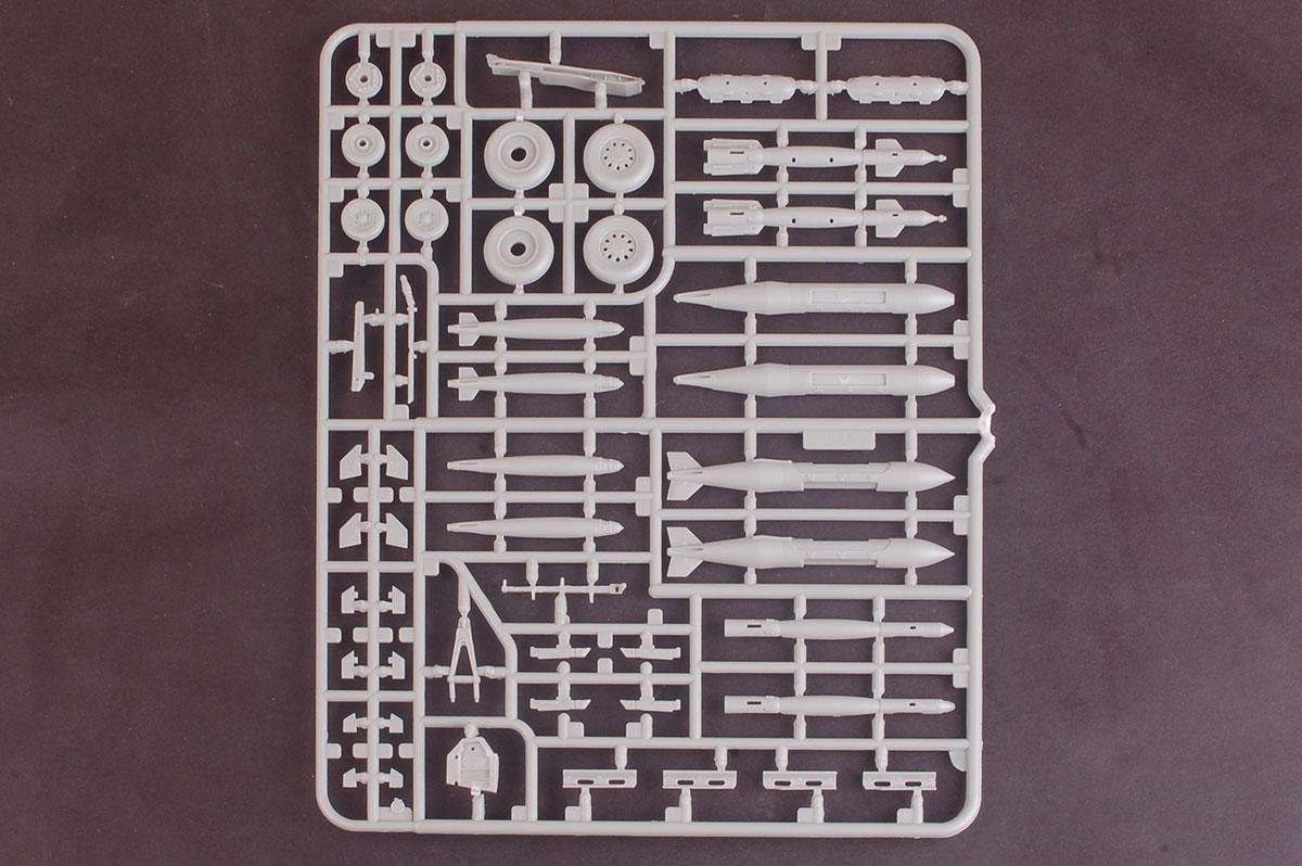 Kitty Hawk 80132 F-35C Lighting II 1/48 – immagine 6
