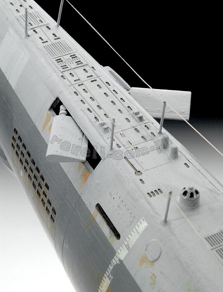 Revell 05177 German Submarine Type XXI 1/144 – image 4