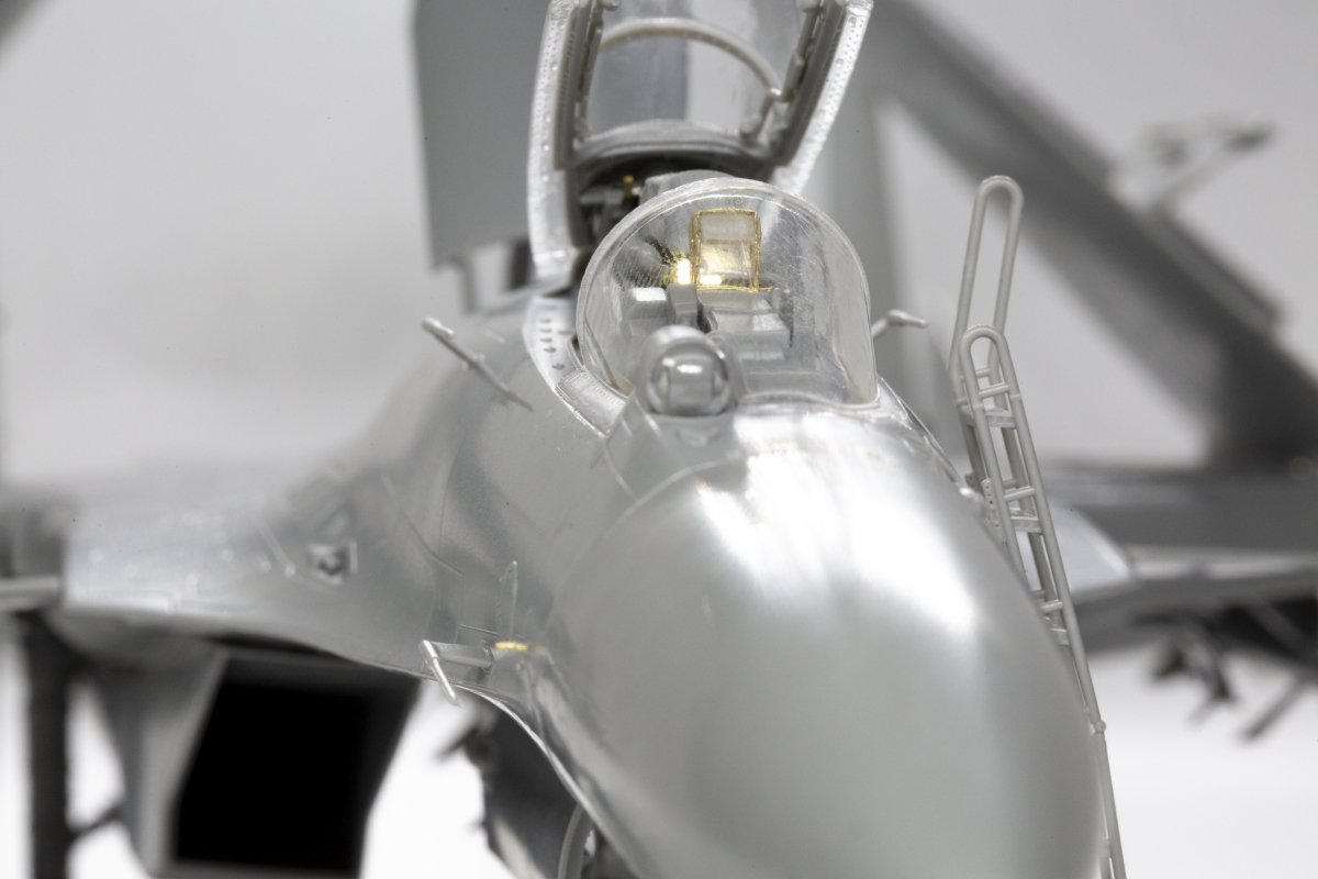 MiniBase 8001 SU-33 Flanker-D 1/48 – zdjęcie 25