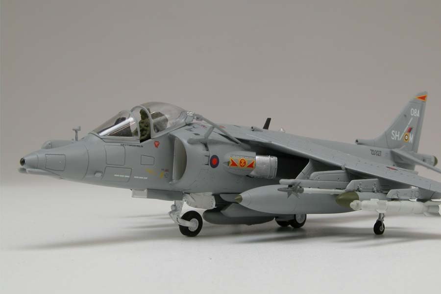 Airfix 55300A BAe Harrier GR9A Starter Set 1/72 – zdjęcie 2