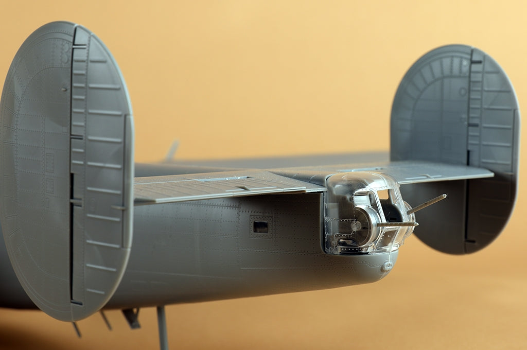 Hobby Boss 81774 Consolidated B-24J Liberator 1/48 – imagen 18