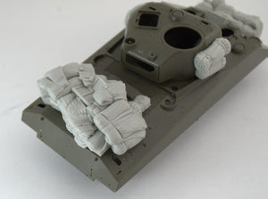 Panzer Art RE35-483 Stowage set for M4 “Firefly” 1/35 – immagine 3