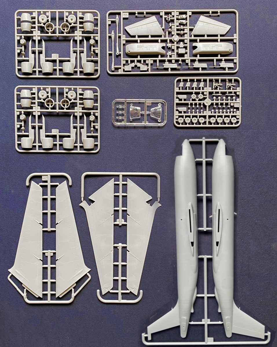 Roden 350 Boeing KC-135R Stratotanker 1/144 – Bild 4