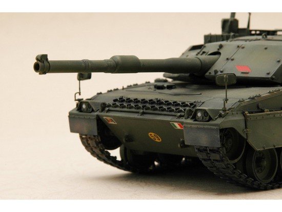 Trumpeter 00332 C-1 Ariete CCP italien (1/35) – image 10