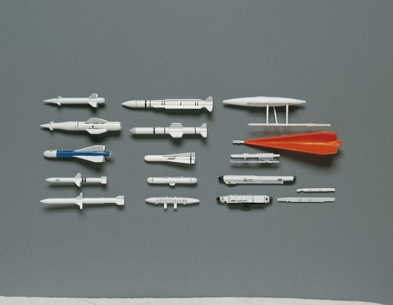 Hasegawa X72-4 US Aircraft weapons IV 1/72 – image 2