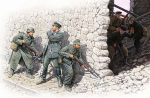 Master Box 3571 Qui est-ce ? Troupes de montagne allemandes et Marines soviétiques (Printemps 1943) Coffret de 6 figurines (1/35) – image 2