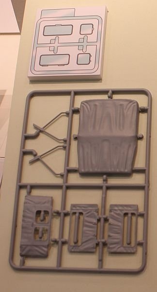 Fine Molds FM34 JGSDF Type 73 Light Truck (Canvas Top) 1/35 – immagine 6