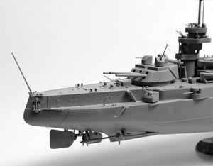 Zvezda 9052 cuirassé soviétique MARAT (1/350)  – image 5