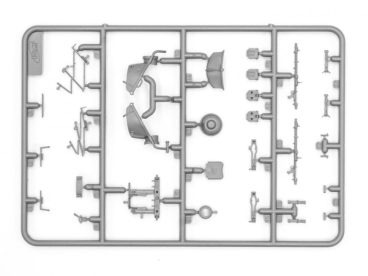 ICM 35503 s.E.Pkw Kfz.70 with Zwillingssockel 36 WWII German military vehicle 1/35 – zdjęcie 13