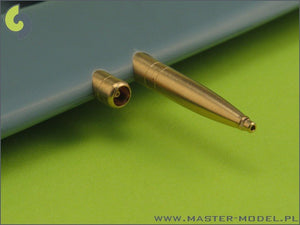 Master AM-32-020 Supermarine Spitfire E wing late - Hispano 20mm &amp;amp; .50cal in fairings 1/32 – Bild 3