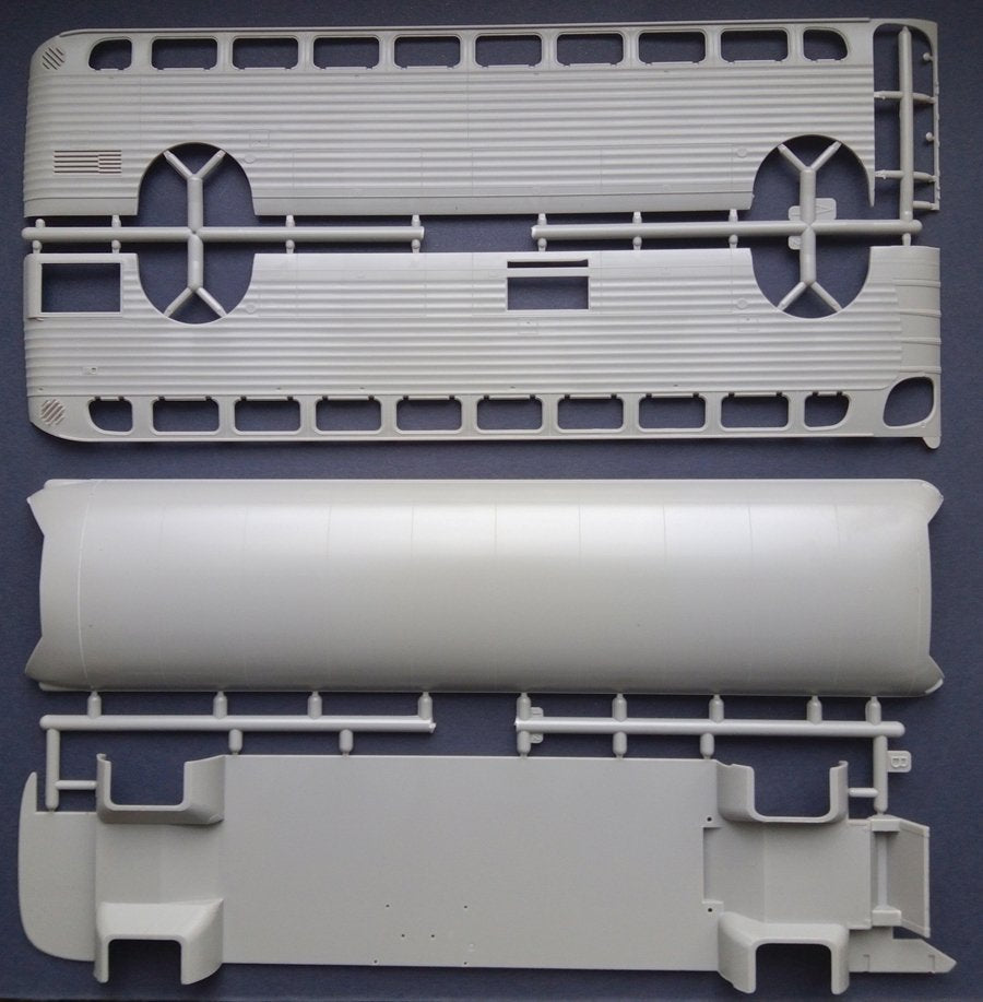 Roden 816 GMC PD3701 Silverside Bus &amp;quot;Greyhound Lines&amp;quot; 1/35 – zdjęcie 7