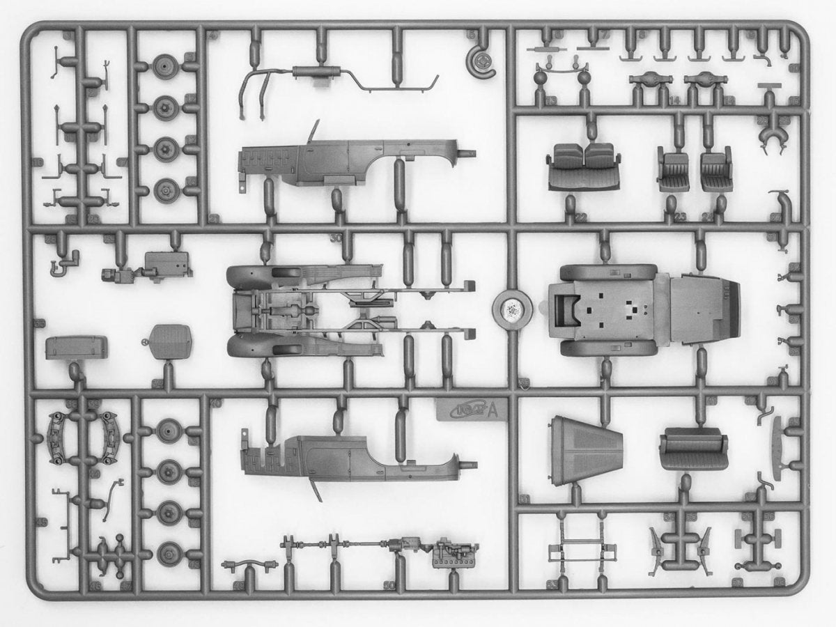 ICM 72473 Type G4 Partisanenwagen with MG 34 1/72 – imagen 7