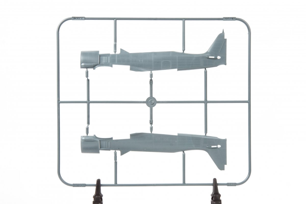 Eduard 84117 Fw 190A-4 w/ engine flaps &amp;amp; 2-gun wings 1/48 – immagine 11