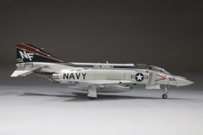 Fine Molds 72743 U.S. Navy Jet Fighter F-4J “USS Midway 1978” 1/72 – imagen 5