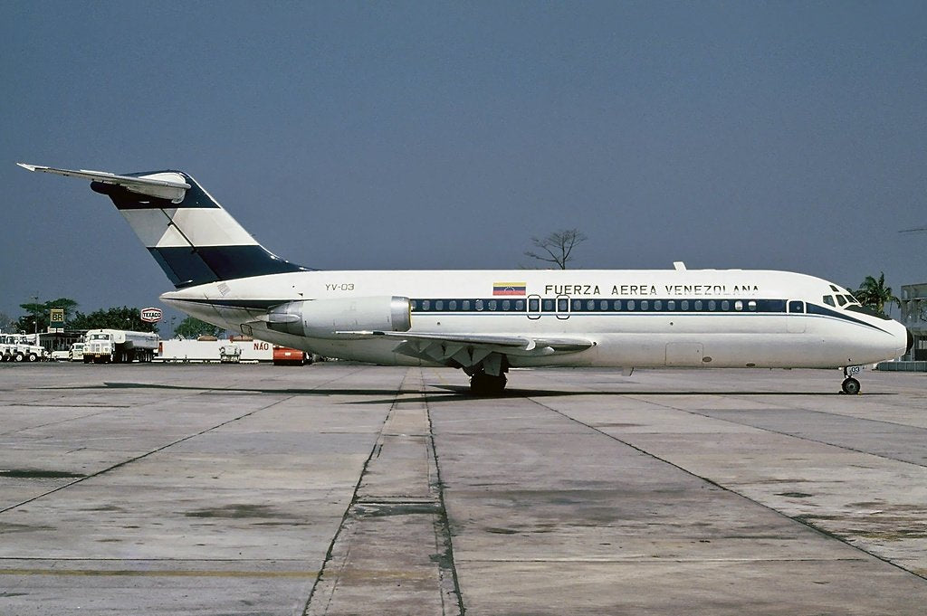Fly 14410 DC 9-15 Fuerza Aerea Venezolana 1/144