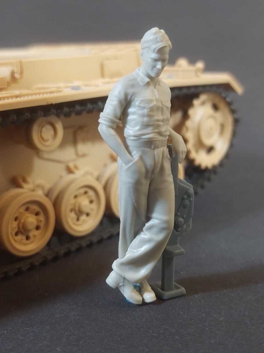 Panzer Art FI35-238 German tank mechanic at work No1 1/35 – immagine 3