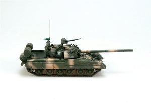 Modelcollect UA72028 Char de combat principal T-80UD (1/72) – image 4