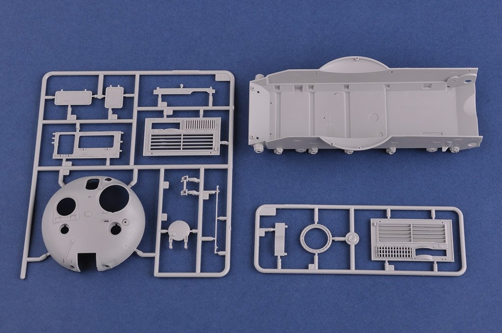 Hobby Boss 85513 Ukraine KrAZ-6446 Tractor with MAZ/ChMZAP-5247G semitrailer 1/35 – imagen 16