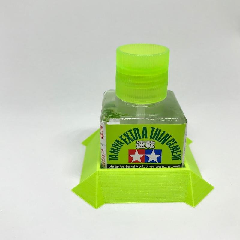Ultimate Modelling UMP070 Ultimate Glue Bottle Holder (for Tamiya)