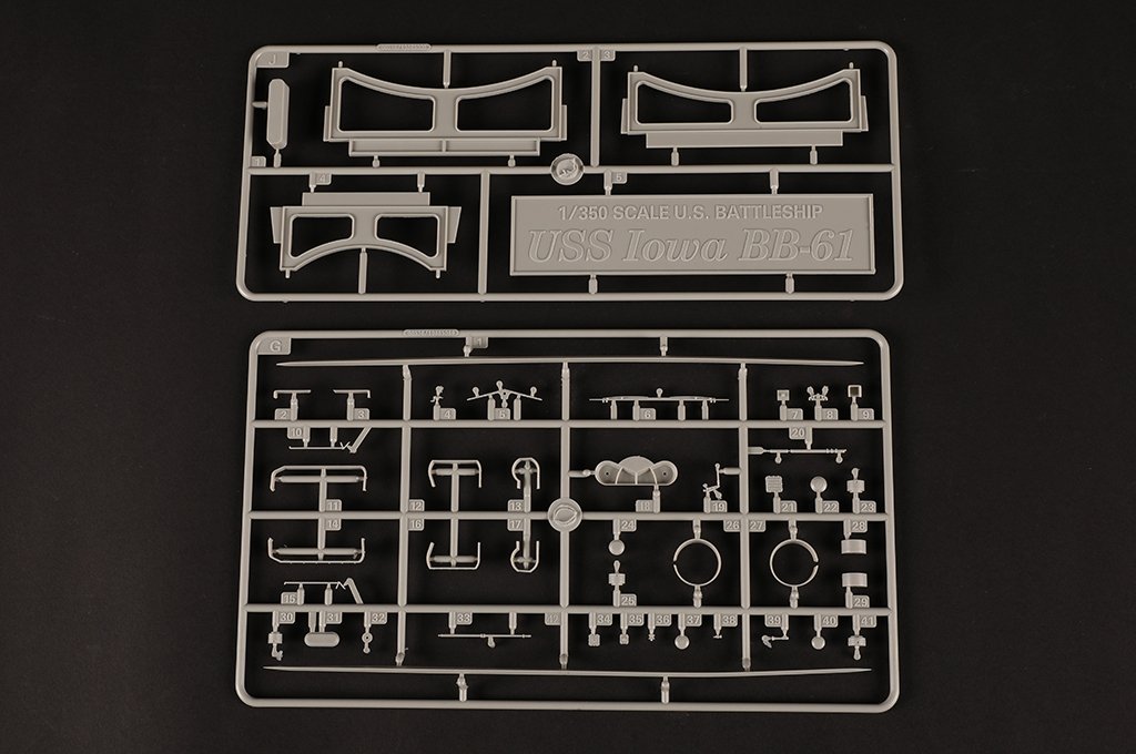 Hobby Boss 86517 USS Iowa BB-61 1/350 – image 9