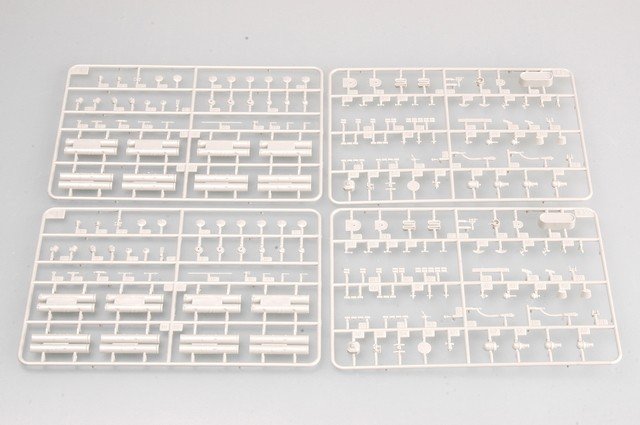 Trumpeter 04518 RUSSIAN NAVY MOSKVA 1/350 – imagen 7