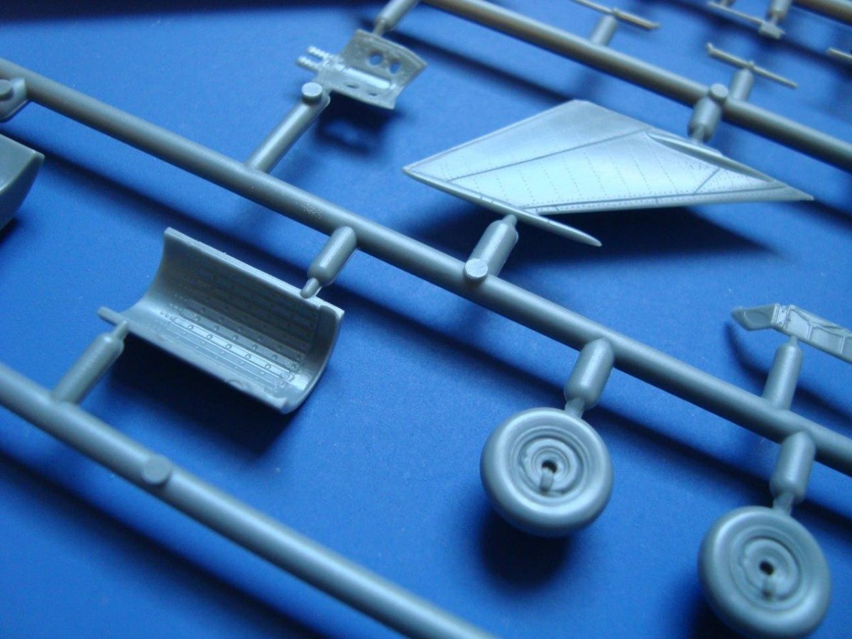 Kozavody Prostejov KPM0100 MiG-21 BIS Fishbed Partie I. (1/72) – image 4