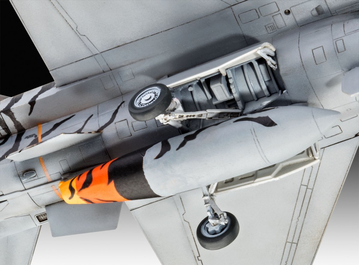 Revell 03860 Tiger Meet 2018 Lockheed Martin F-16 MLU 31st Sqn. Kleine Brogel 1/72 – immagine 3