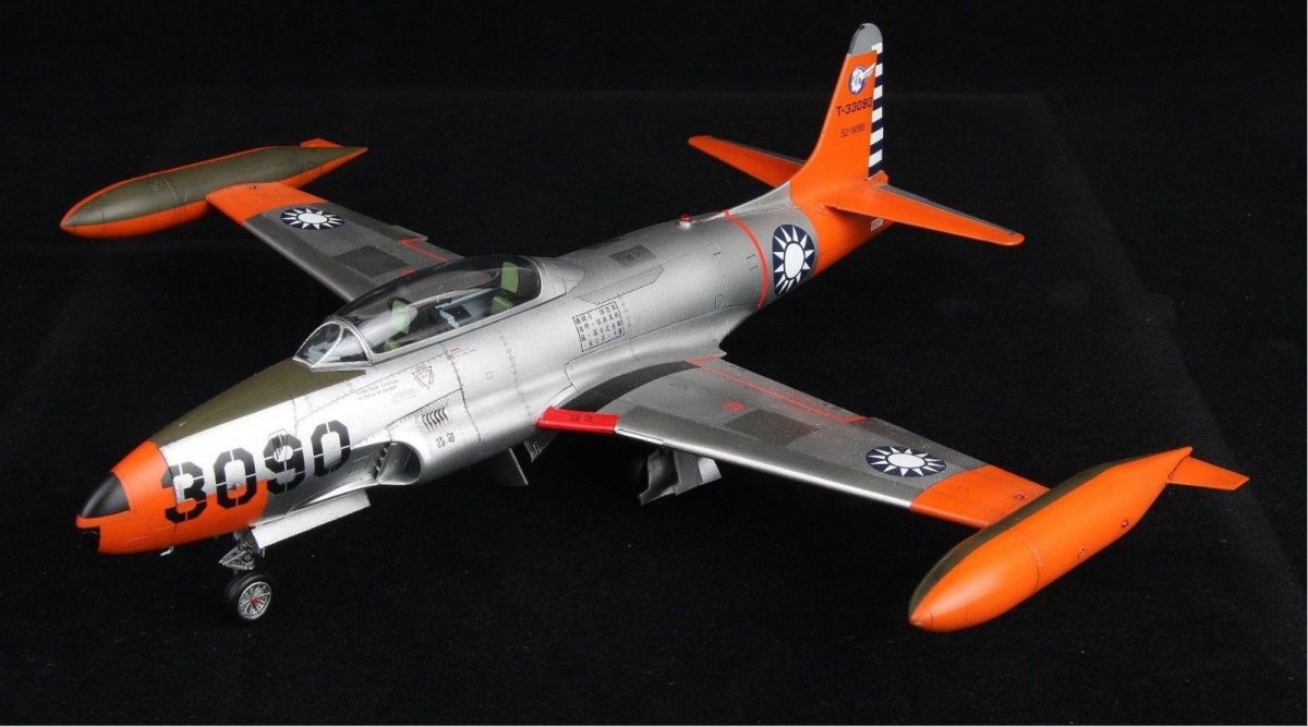 Great Wall Hobby S4805 RoCAF T-33A Shooting Star 1/48 – Bild 2