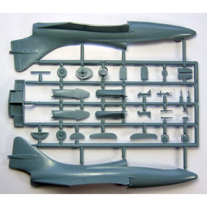 Sword 72101 TF-9J Twogar Vietnam/Blue Angels 1/72 – imagen 3