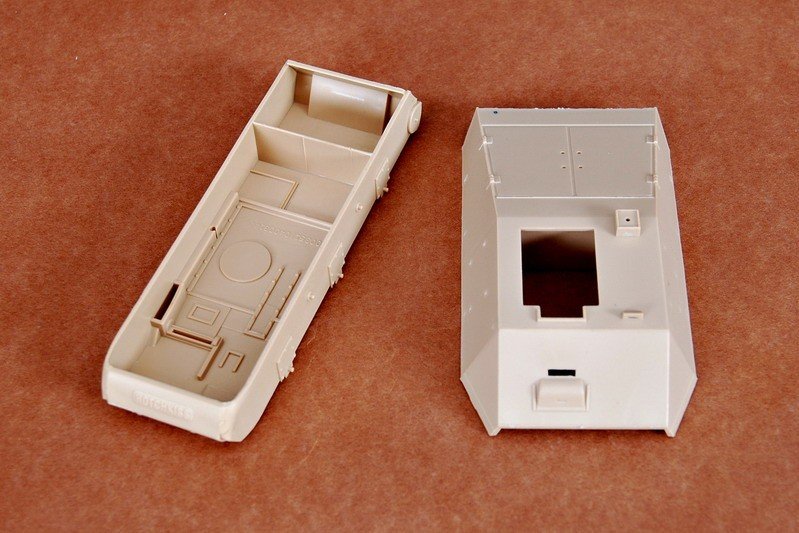 Trumpeter 00355 German 38(H) le véhicule d&amp;#39;observation d&amp;#39;artillerie (1/35) – image 10