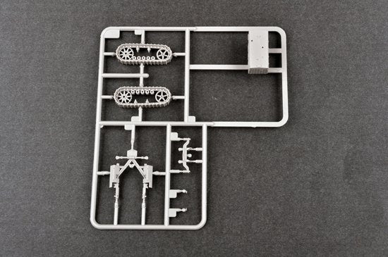 Trumpeter 07111 Tracteur russe ChTZ S-65 avec cabine 1/72  – image 2