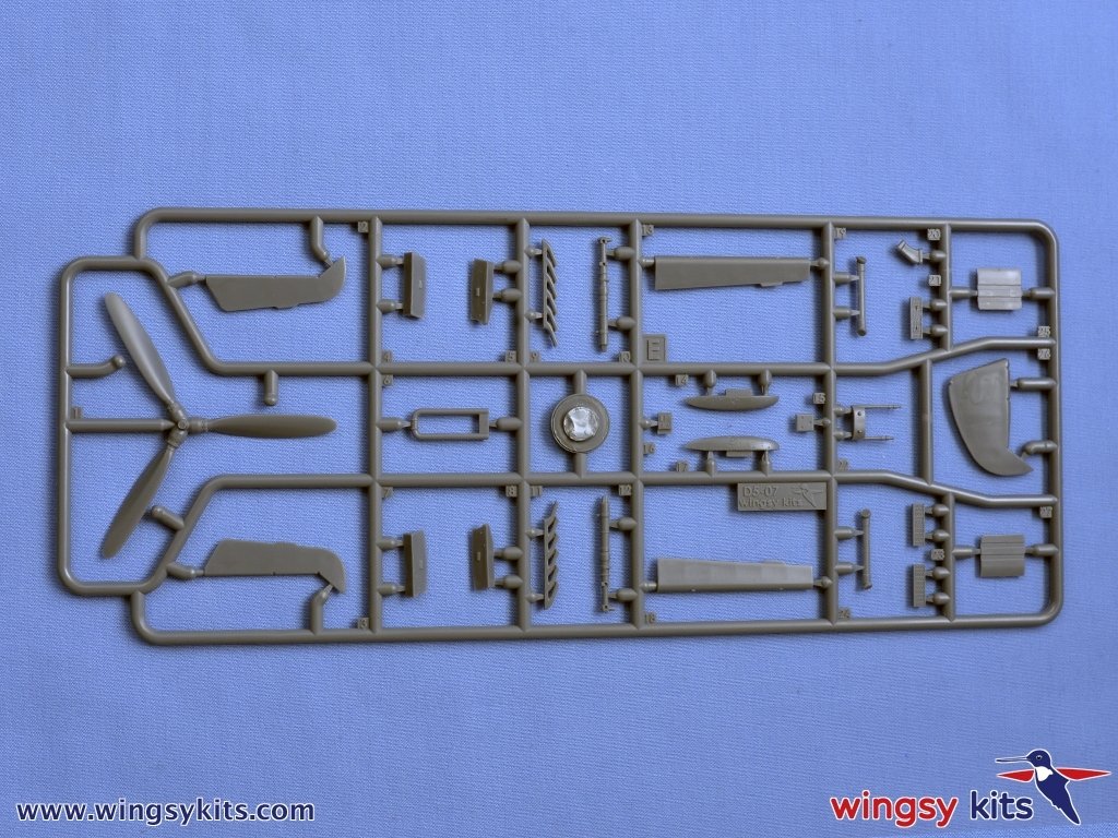 Wingsy Kits D5-07 German WWII Fighter MESSERSCHMITT Bf 109 E-1 1/48 – Bild 7