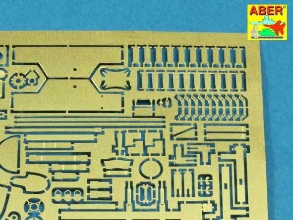 Aber 35259 Sd.Kfz.18 Pz.Kpfw.VI Ausf.E Tiger I (s.PzAbt. 501 in Tunisia) 1/35 – immagine 7