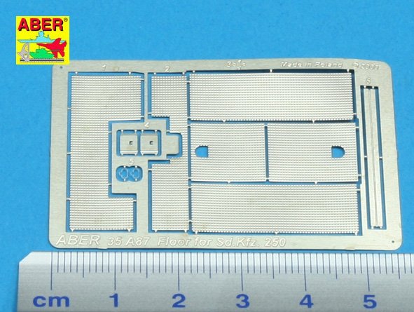Aber 35A087 Floor for Sd.Kfz. 250 1/35 – imagen 2