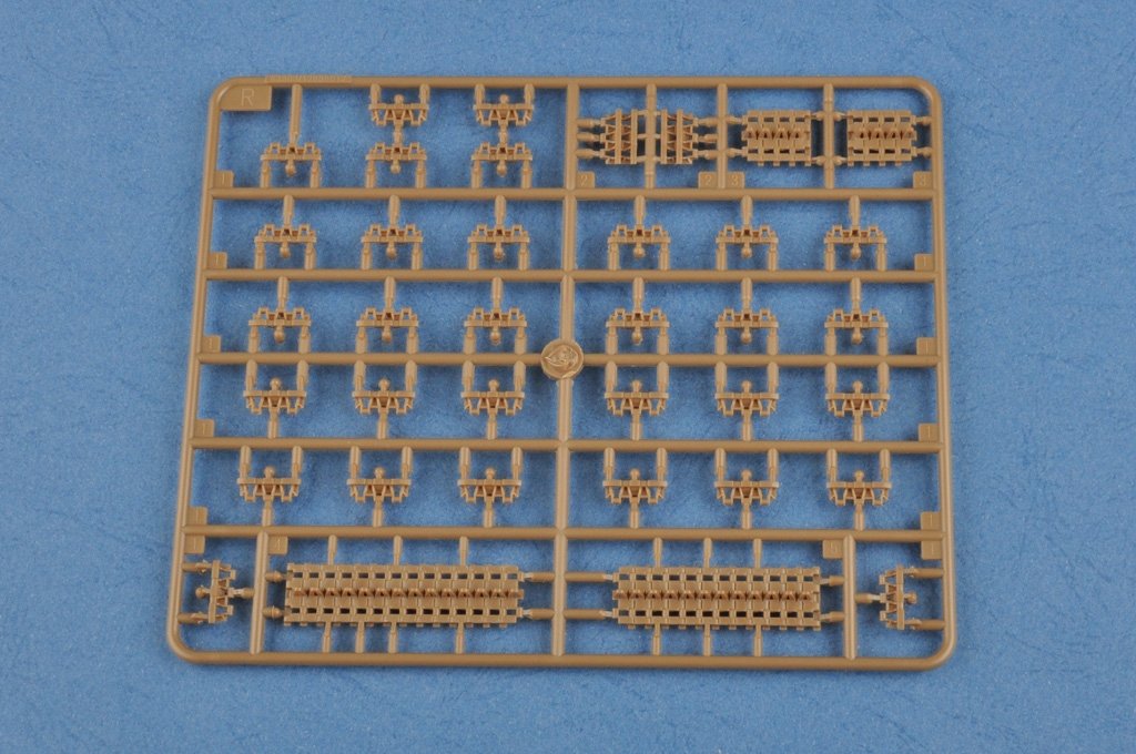 Hobby Boss 83805 Pzkpfw.I Ausf.F allemand (VK18.01) version tardive (1/35)  – image 9