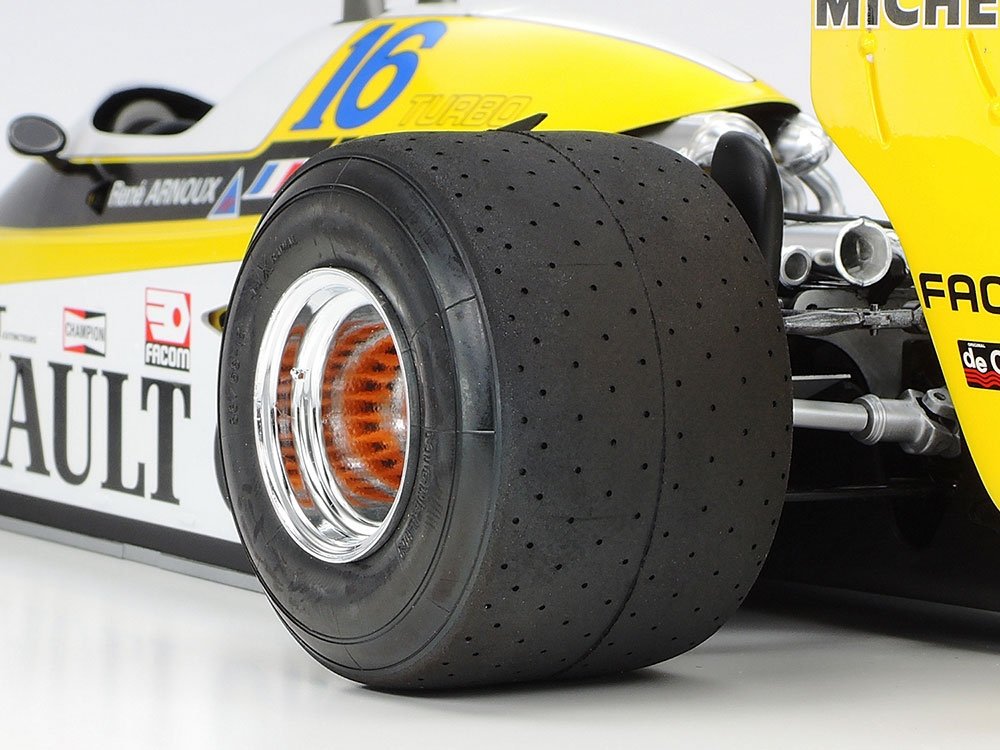 Tamiya 12033 Renault RE-20 Turbo (avec pièces photo-découpées) 1/12 – image 7