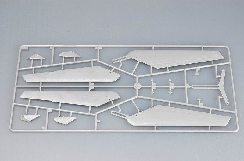 Trumpeter 03906 Tu-160 BlackJack 1/144 – immagine 4