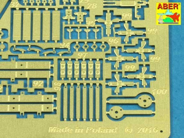 Aber 35259 Sd.Kfz.18 Pz.Kpfw.VI Ausf.E Tiger I (s.PzAbt. 501 in Tunisia) 1/35 – zdjęcie 6