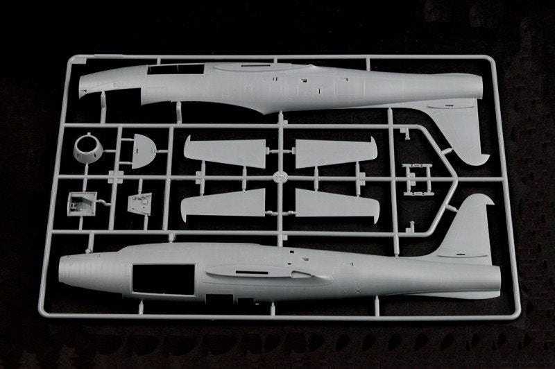 Hobby Boss 83207 F-84E Thunderjet 1/32 – image 4