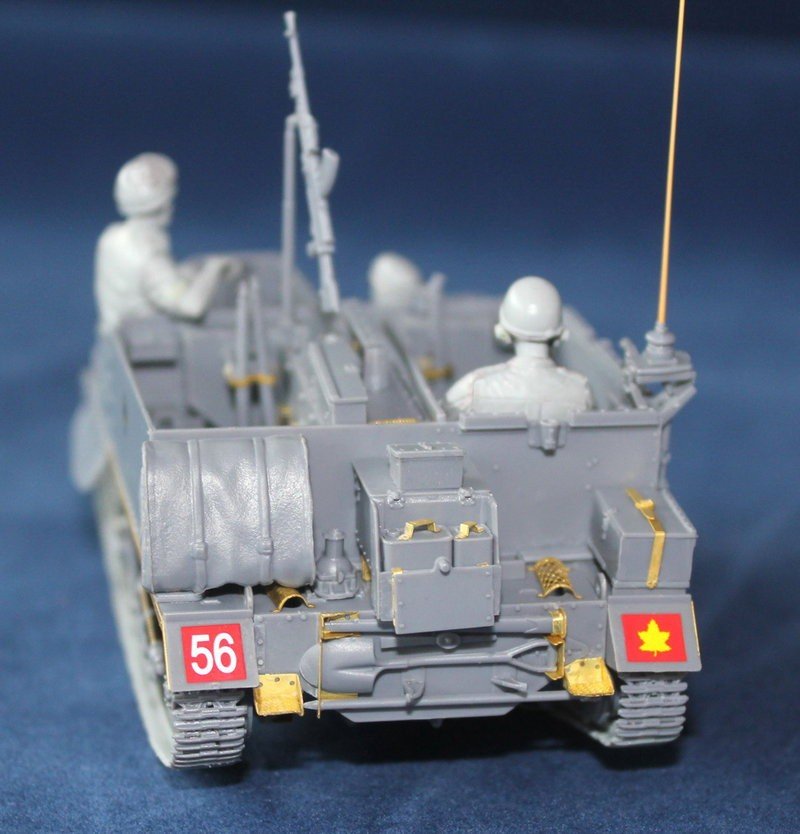 Riich Models RV35011 Universal Carrier Mk.I w/Crew 1/35 – immagine 3